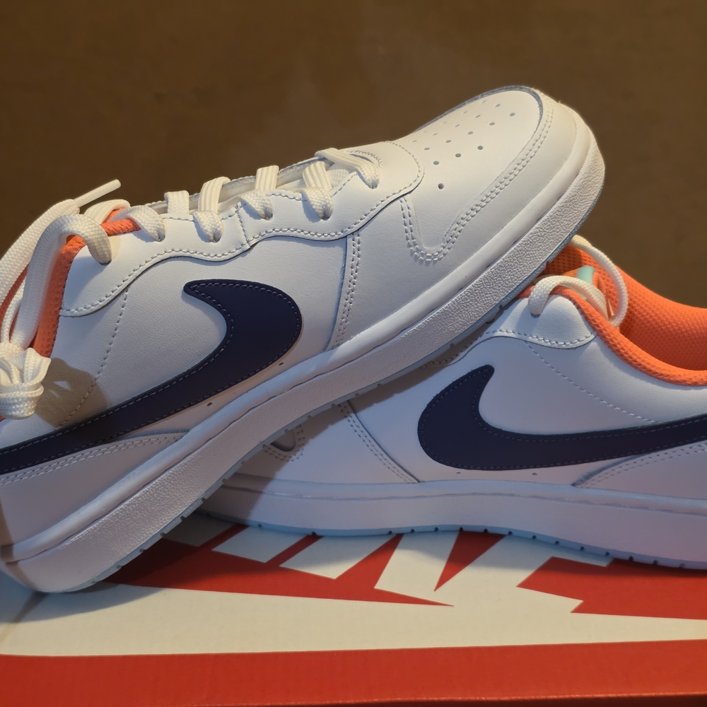 Nike Court Borough Low
